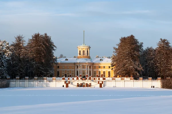 ロシアのモスクワ近く不動産 arhangelskoe — ストック写真