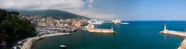 Gamla och nya hamnar i bastia. Korsika, Frankrike — Stockfoto