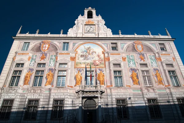 Palazzo San Giorgio o Palacio de San Jorge en Génova, Italia —  Fotos de Stock