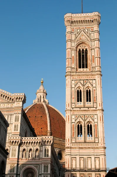 Cephe santa Maria del fiore (duomo) Floransa, Toskana, İtalya. — Stok fotoğraf