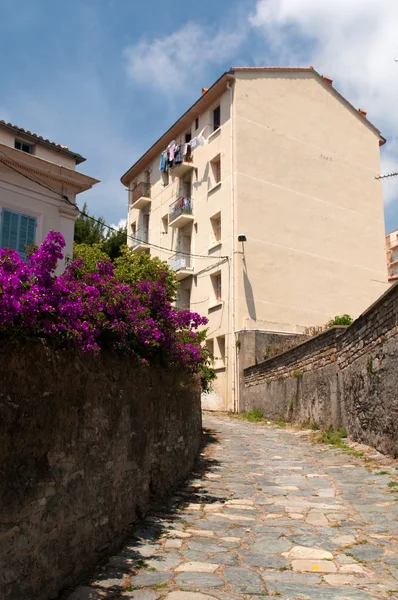 Ulice města bastia. Korsika, Francie. — Stock fotografie
