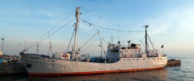 bilimsel gemi listvyanka 