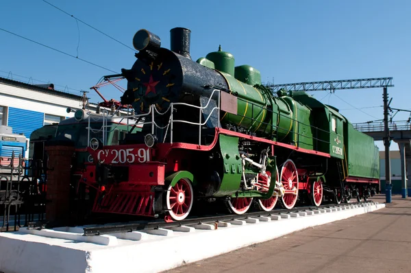 Monumento di vecchia locomotiva a vapore — Foto Stock