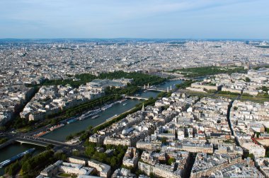seine Nehri ve Eyfel Kulesi paris havadan görünümü
