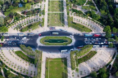 champ de Mars eiffel Tower havadan görünümü