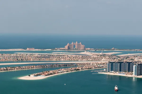 Zobacz na sztucznej wyspie palm jumeirah i atlantis hotel, dubai, Zjednoczone Emiraty Arabskie — Zdjęcie stockowe