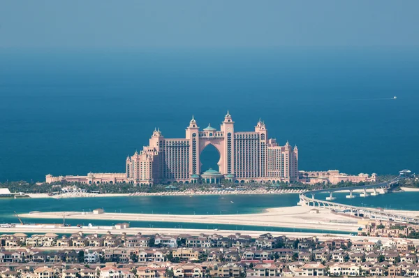 Vista em ilha artificial Palm Jumeirah e Atlantis hotel, Dubai, Emirados Árabes Unidos — Fotografia de Stock