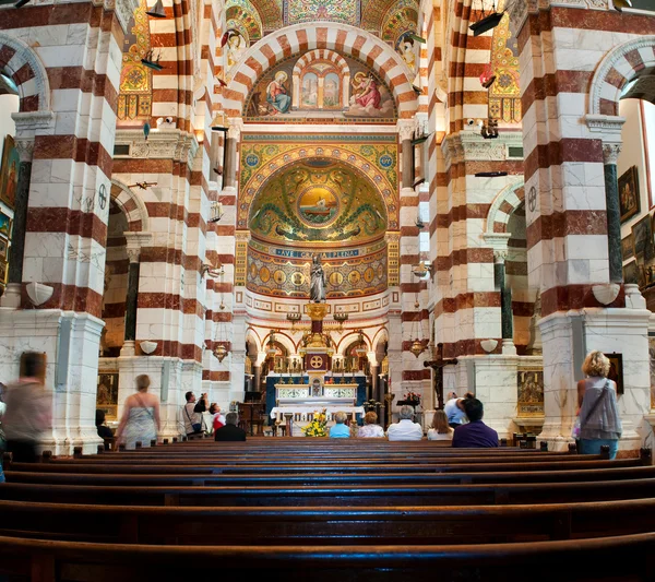 Interior de Notre-Dame de la Garde, principal lugar religioso em Marselha — Fotografia de Stock