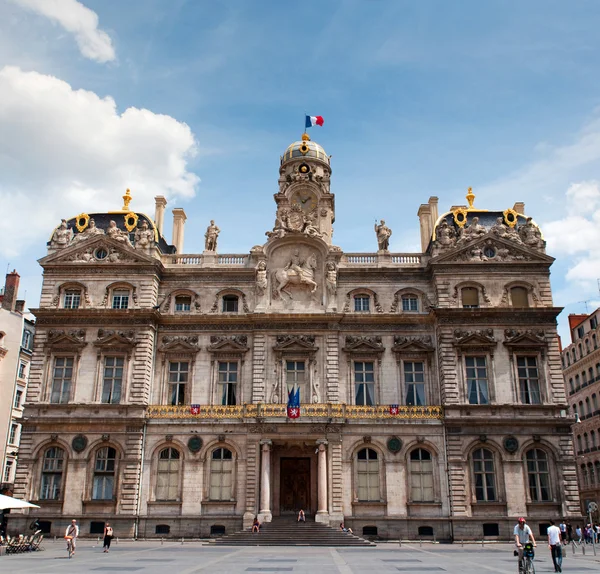 Ratusz w Lyonie (hotel de ville) - jeden z największych w zabytkowym budynku w mieście, Francja — Zdjęcie stockowe