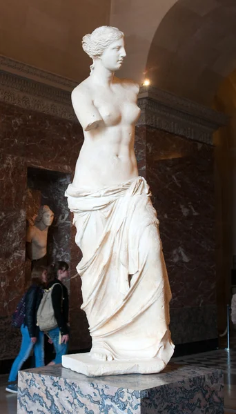 Die berühmte venus von milo am raster, paris — Stockfoto