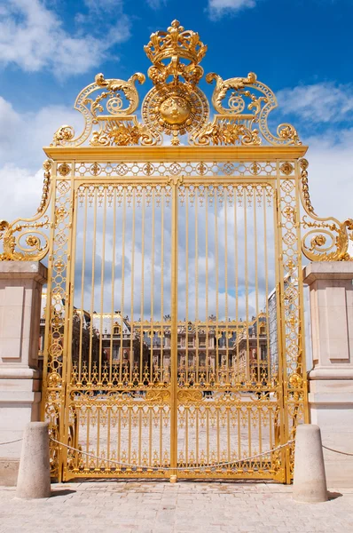 ヴェルサイユ宮殿の正門. — ストック写真