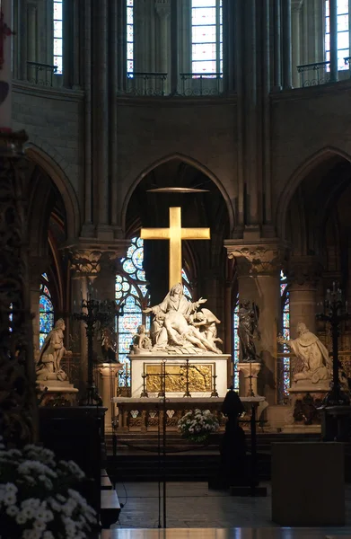 Interieur van de notre dame van Parijs. Frankrijk — Stockfoto