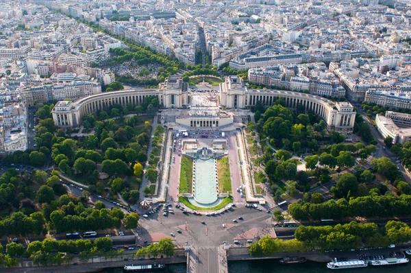 Aerial view on Trocadero from the Eiffel tower — Stock Photo, Image