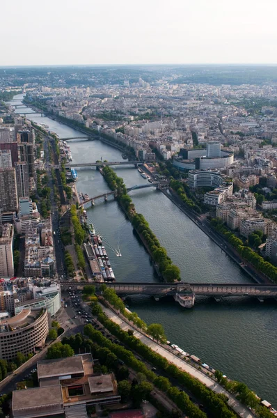 Vista aérea en la Isla de los Cisnes desde la Torre Eiffel —  Fotos de Stock