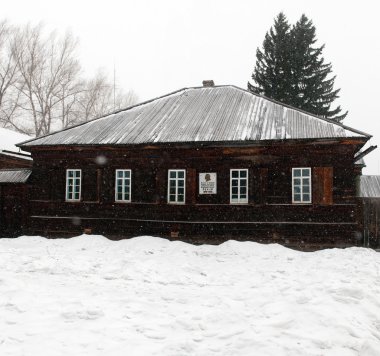 Sibirya tipi kentsel yerleşim Şuşenskoye evde