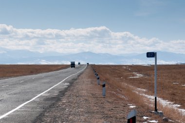 abakan yakınlarındaki Sibirya yolu