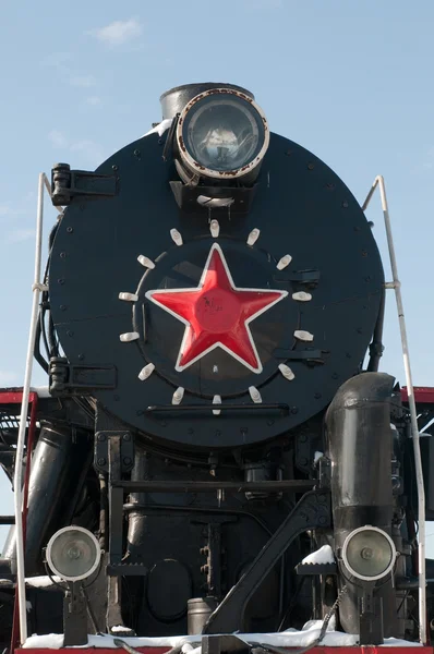 Monumento a la antigua locomotora de vapor en Abakan — Foto de Stock