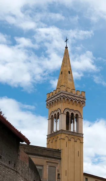 Torre di Taormina - città di lusso sulla costa siciliana — Foto Stock