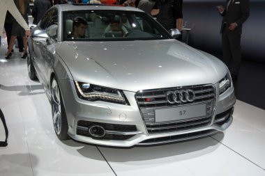 Audi s7 Rus prömiyeri