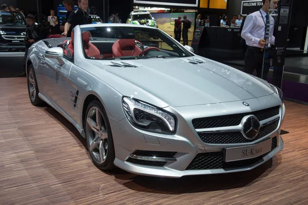 Mercedes sl třída — Stock fotografie