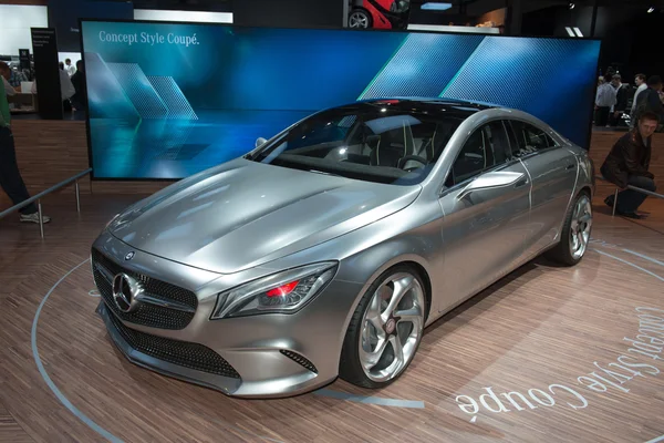 Mercedes coupe stylu koncepcji — Zdjęcie stockowe