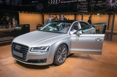 Audi a8l dünya prömiyeri