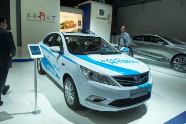 changan eado hibrid dünya prömiyeri