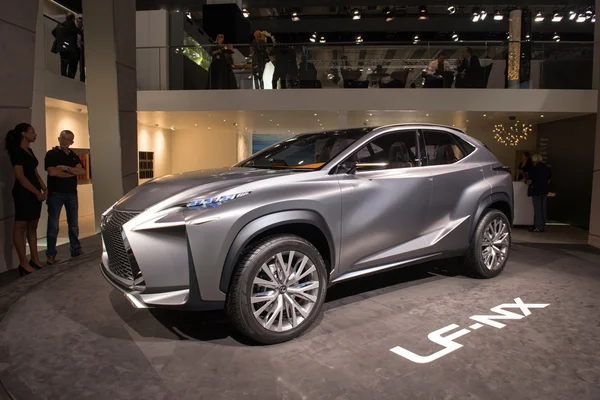 Voiture de concept Lexus lf-nx — Photo