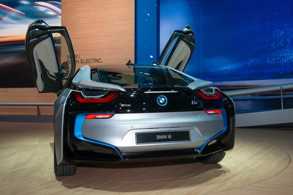 BMW i8 plug-hybrydowy samochód sportowy — Zdjęcie stockowe