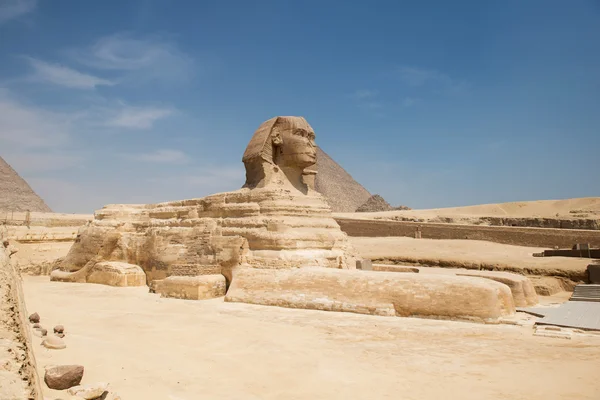 Oud standbeeld voor sphinx — Stockfoto