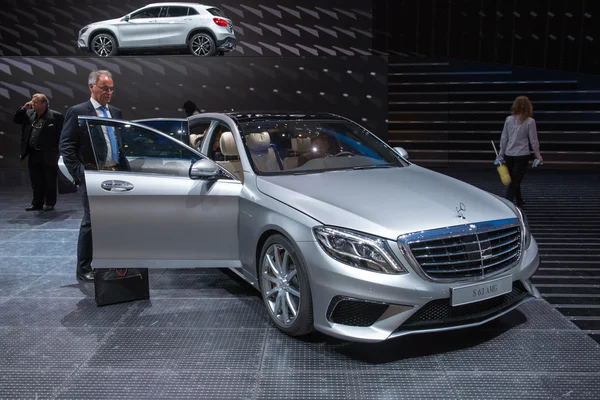 Mercedes s 63 amg Nowa Światowa premiera — Zdjęcie stockowe