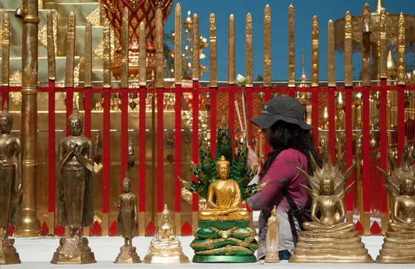Buddistisk bön — Stockfoto