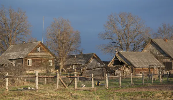 Överge timrade hus — Stockfoto