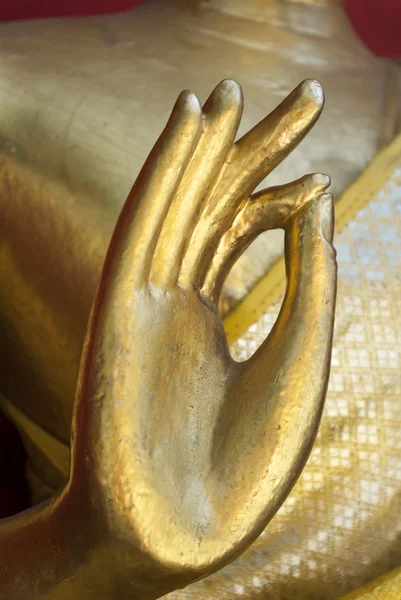 Guldbuddhastaty Stockbild