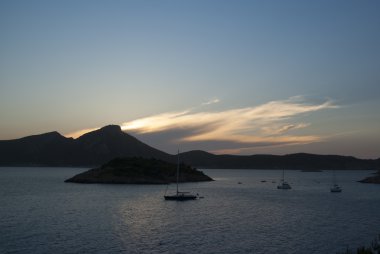 Akdeniz kıyıları.