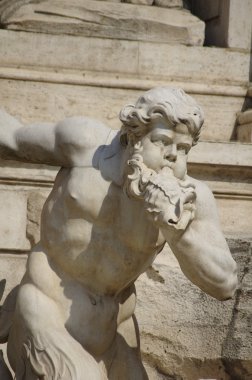 Trevi Çeşmesi