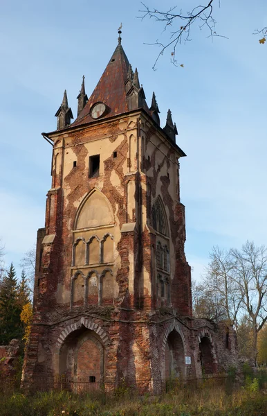 Förstörda tower chapelle — Stockfoto