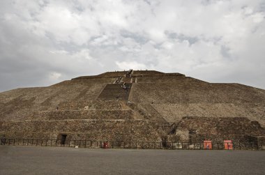 teotihuacan piramidi