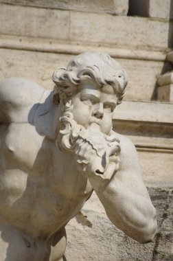 Trevi Çeşmesi