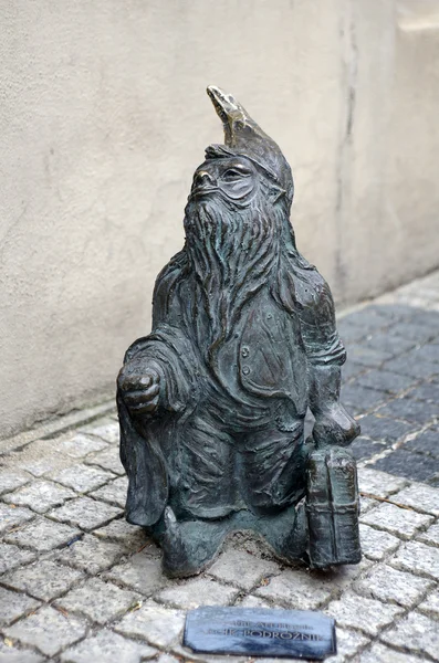 Staty av gnome — Stockfoto