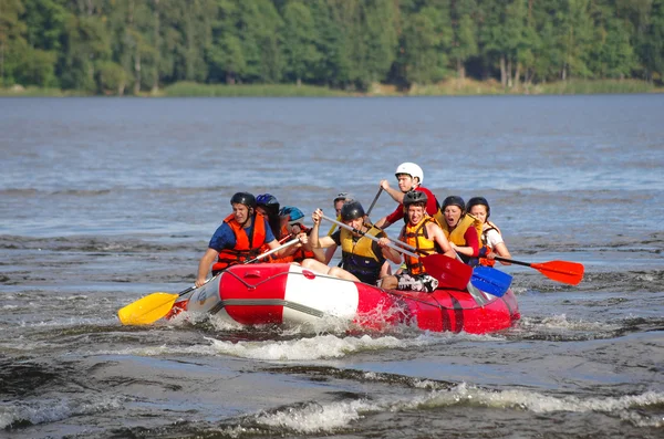 Rafting sulle acque bianche — Foto Stock