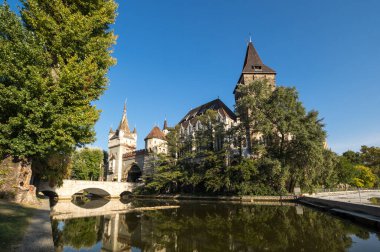 Vajdahunyad Şatosu, Macaristan 'ın Budapeşte kentinde yer alan bir kaledir.
