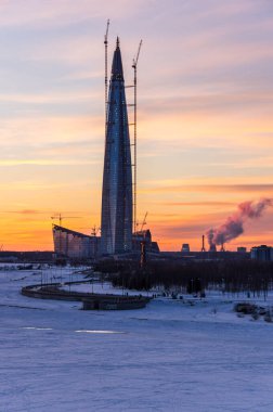 Lakhta Merkezi ve Finlandiya Körfezi 'nin panoramik manzarası, Saint-Petersburg, Rusya