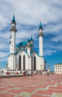 KAZAN, RUSSIA - 17 Temmuz 2018: Kul Şerif Camii - Rusya 'nın en büyük camilerinden biri, Kazan, Tataristan Cumhuriyeti