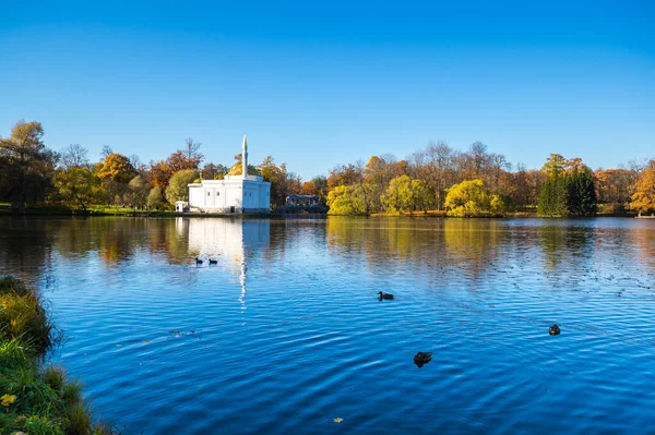 トルコ風呂パビリオン ロシアのプシュキン州ツァルスコエ セロにあるキャサリン公園 — ストック写真