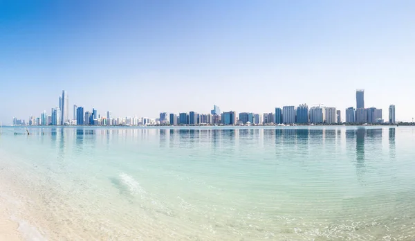 Vista Dei Grattacieli Nel Centro Abu Dhabi Emirati Arabi Uniti — Foto Stock