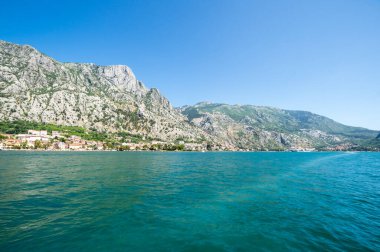 Kotor Körfezi Panoraması ve Karadağ 'ın Kotor kenti
