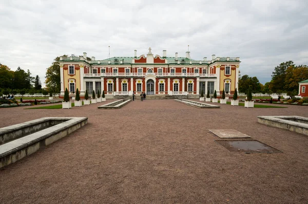 Palácio Kadriorg Foi Construído Pelo Czar Pedro Magno Século Xviii — Fotografia de Stock
