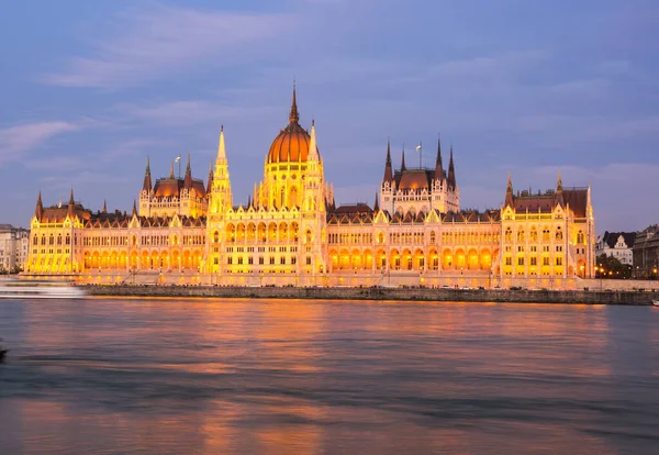 Κτίριο Του Ουγγρικού Κοινοβουλίου Είναι Έδρα Της Εθνοσυνέλευσης Της Ουγγαρίας — Φωτογραφία Αρχείου