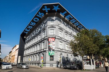 BUDAPEST, HUNGARY - 14 Ekim 2019: Macaristan 'ın başkenti Budapeşte' deki Terör Evi Müzesi